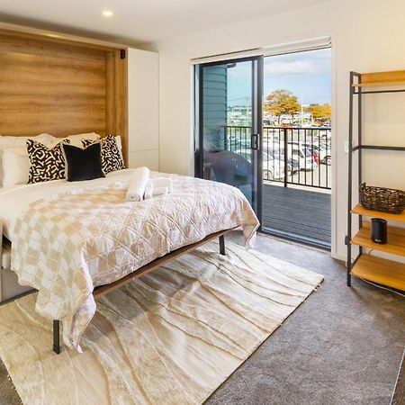 Prime Locale: Studio With Balcony Christchurch Zewnętrze zdjęcie